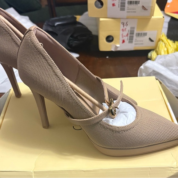 Lot of 4 pair of Cosy Island Heels - Picture 3 of 5